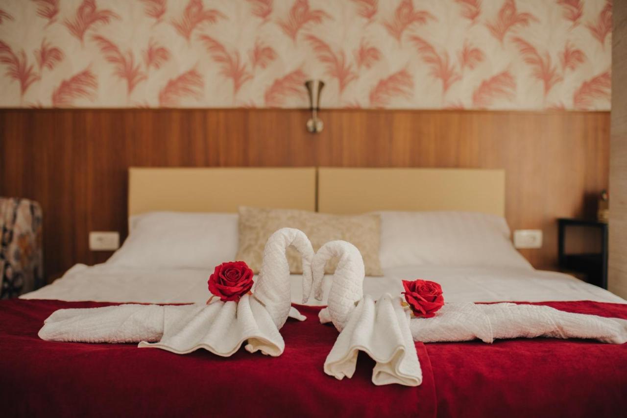 Hotel - Villa Lejla モスタル エクステリア 写真
