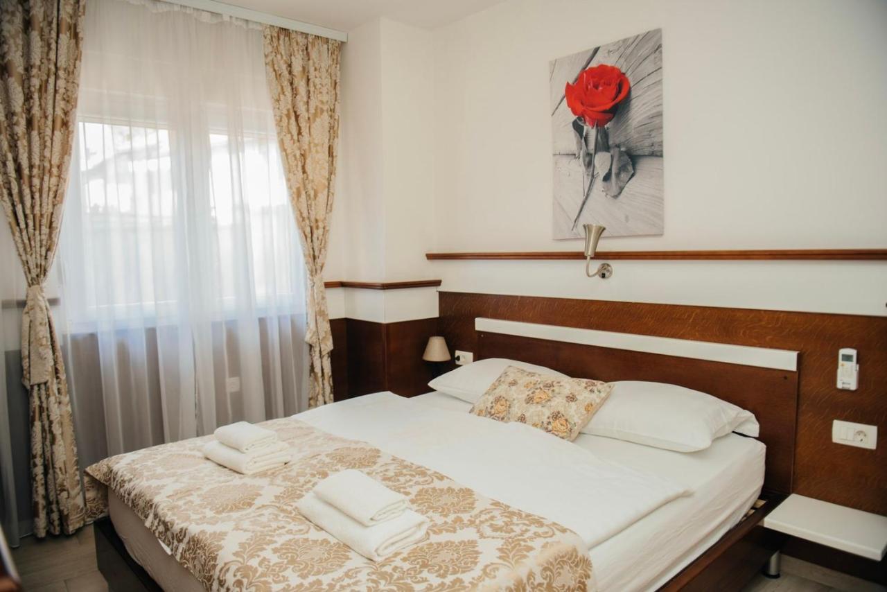 Hotel - Villa Lejla モスタル エクステリア 写真