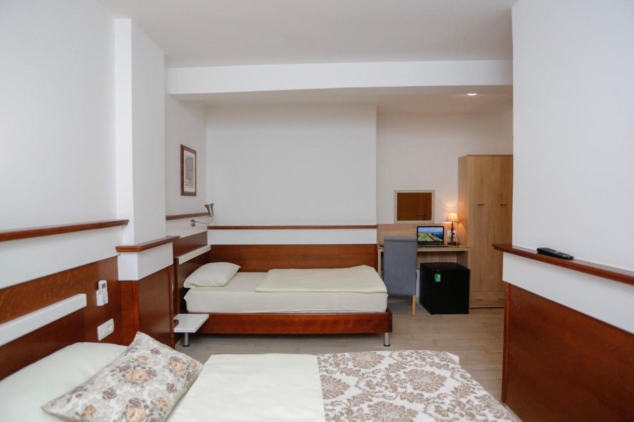 Hotel - Villa Lejla モスタル エクステリア 写真