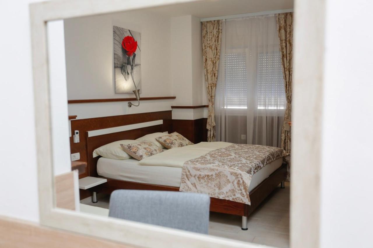 Hotel - Villa Lejla モスタル エクステリア 写真