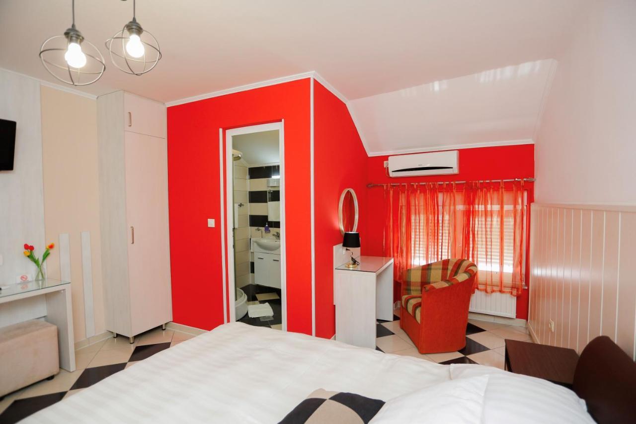 Hotel - Villa Lejla モスタル エクステリア 写真
